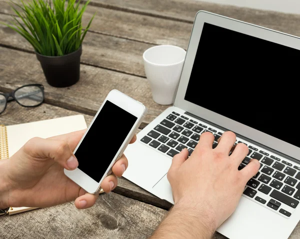 Laptop with blank notepad — Stock Photo, Image