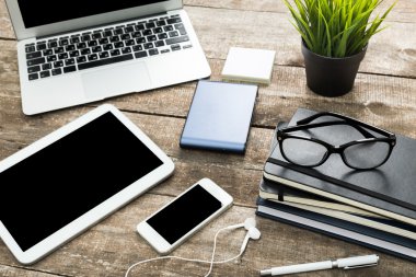 Ofis çalışma masası