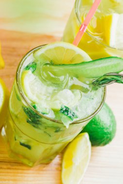 buz ve naneli limonata