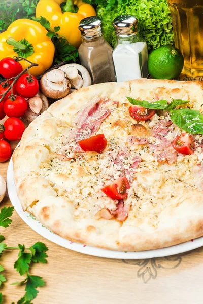 Italienische Pizza — Stockfoto