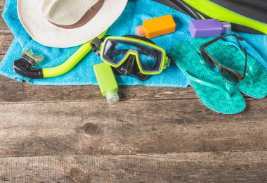 Dalış gözlük, şnorkel ve palet