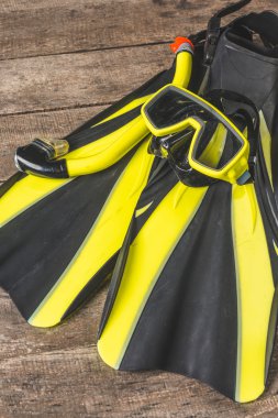 Dalış gözlük, şnorkel ve palet