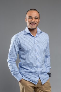 Casual genç adam