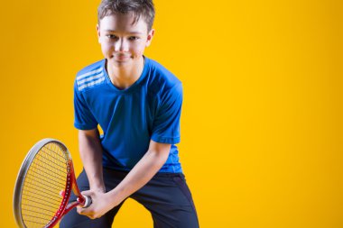 Bir adam tenis oyuncusu