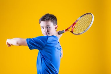 Bir adam tenis oyuncusu