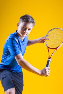 Bir adam tenis oyuncusu