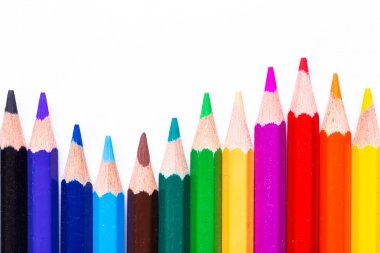 izole renkli kalemler