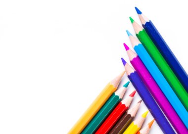 izole renkli kalemler