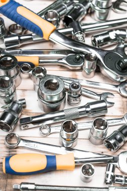 Birçok metal araç