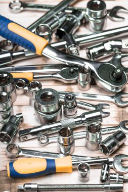 Birçok metal araç