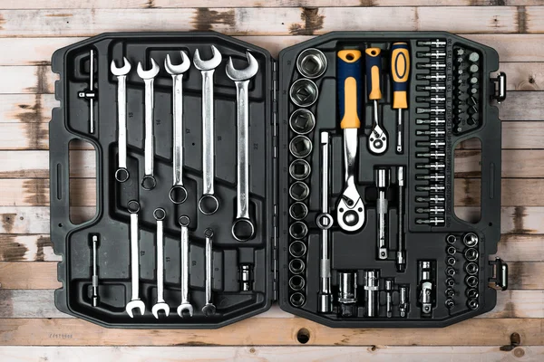 Πολλά εργαλεία σε πλαστικό κουτί — Φωτογραφία Αρχείου