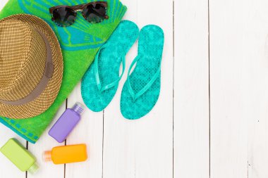 Yaz giysileri kümesi. Üstten Görünüm.