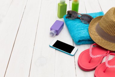 Yaz giysileri kümesi. Üstten Görünüm.