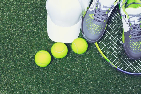 Skor och tennis objekt — Stockfoto