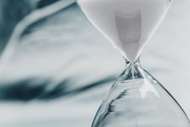 kum kum saati ampuller ile çalışan