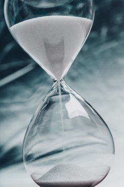 kum kum saati ampuller ile çalışan