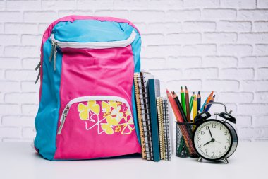 Okul malzemeleri grubu.