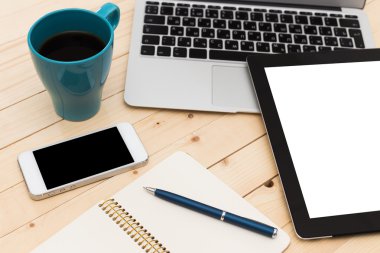 Ofis işyeri dizüstü bilgisayar ile