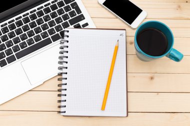 Ofis işyeri dizüstü bilgisayar ile