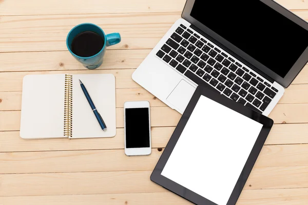 Ofis işyeri dizüstü bilgisayar ile