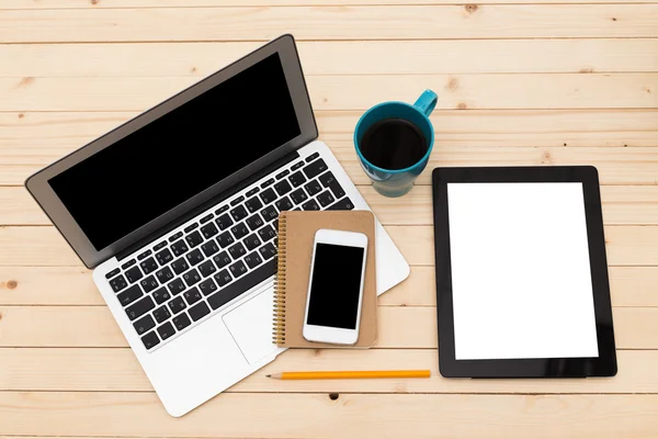 Ofis işyeri dizüstü bilgisayar ile