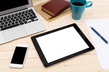 Ofis işyeri dizüstü bilgisayar ile