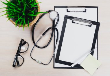 tıbbi Pano ve stetoskop.