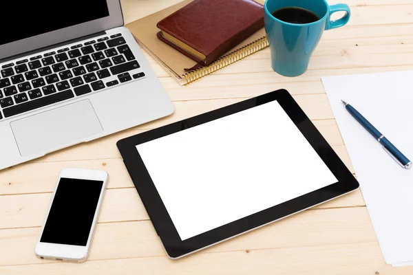 Ofis işyeri dizüstü bilgisayar ile