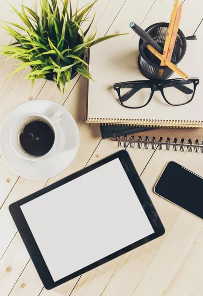 Ahşap masa ofis işyeri