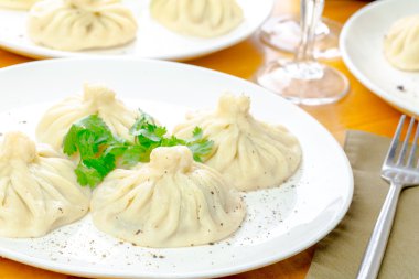 Geleneksel Gürcü Hıngel veya köfte