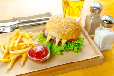 Hamburger kotletpane pirzola ile