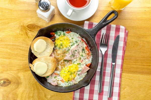 Omelete de ervas com cebolinha — Fotografia de Stock