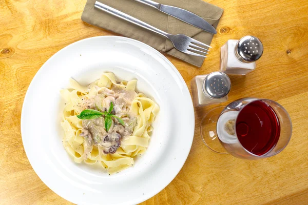 Plato de pasta marinara de espaguetis de mariscos — Foto de Stock