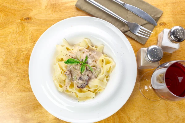 Plato de pasta marinara de espaguetis de mariscos — Foto de Stock