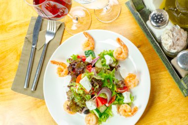 Taze Yunan salatası