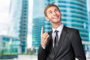 yukarı dönük iş adamı