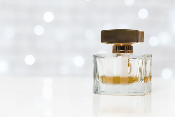 Különböző üveg woman parfüm — Stock Fotó