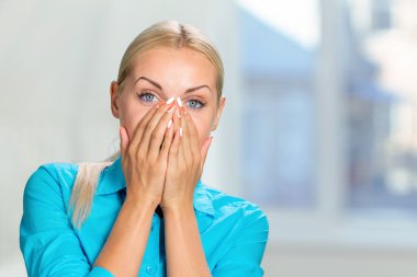 Genç Astonished kadın