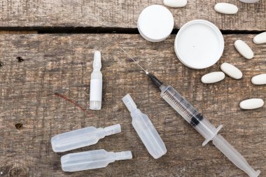 ahşap masa yuvarlak hapları