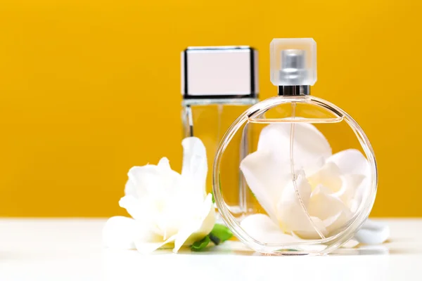 Výběr parfému láhve — Stock fotografie