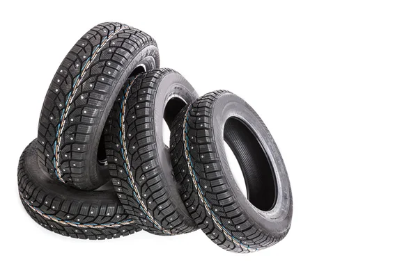 검은 타이어 흰색 절연 — 스톡 사진