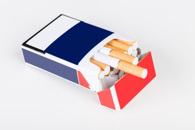 Sigara paketini açın