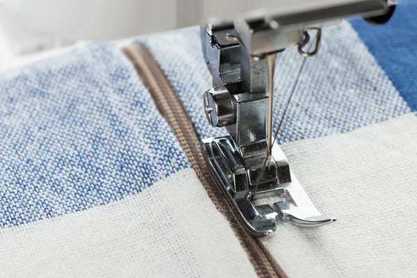 Sewing process in the phase of overstitching — Stock Photo, Image