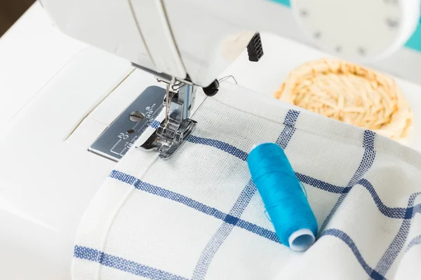 Sewing process in the phase of overstitching — Stock Photo, Image