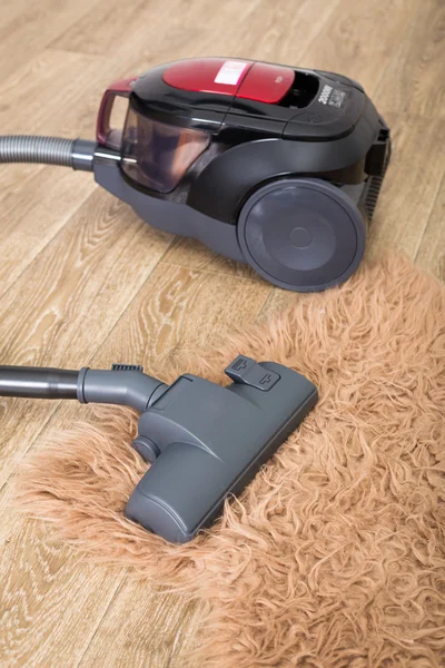 Vacuum cleaner di lantai — Stok Foto