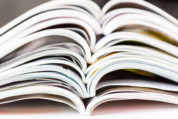 Пачка журналов
.