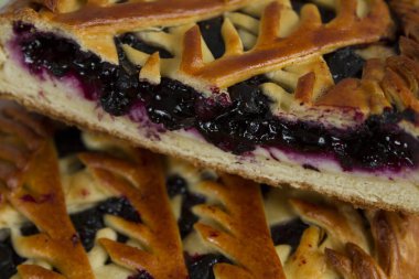 Yaban mersinli turta.