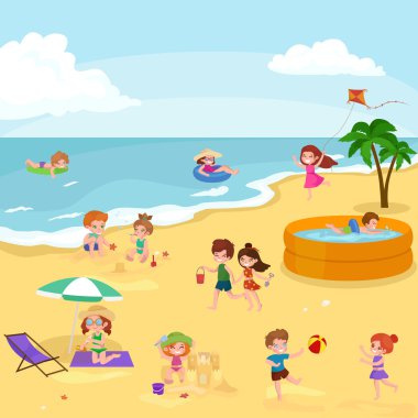 Yaz çocuk. Sahilde kumda oynayan çocuklar