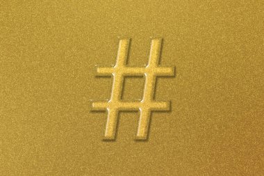 Etiket sembolü, hash etiketi, pazarlama hashtag 'leri, Influencer, Apps, sosyal medya kavramı, altın arkaplan