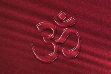 Om, Aum sembolü, Nihai gerçeklik, kırmızı arkaplan